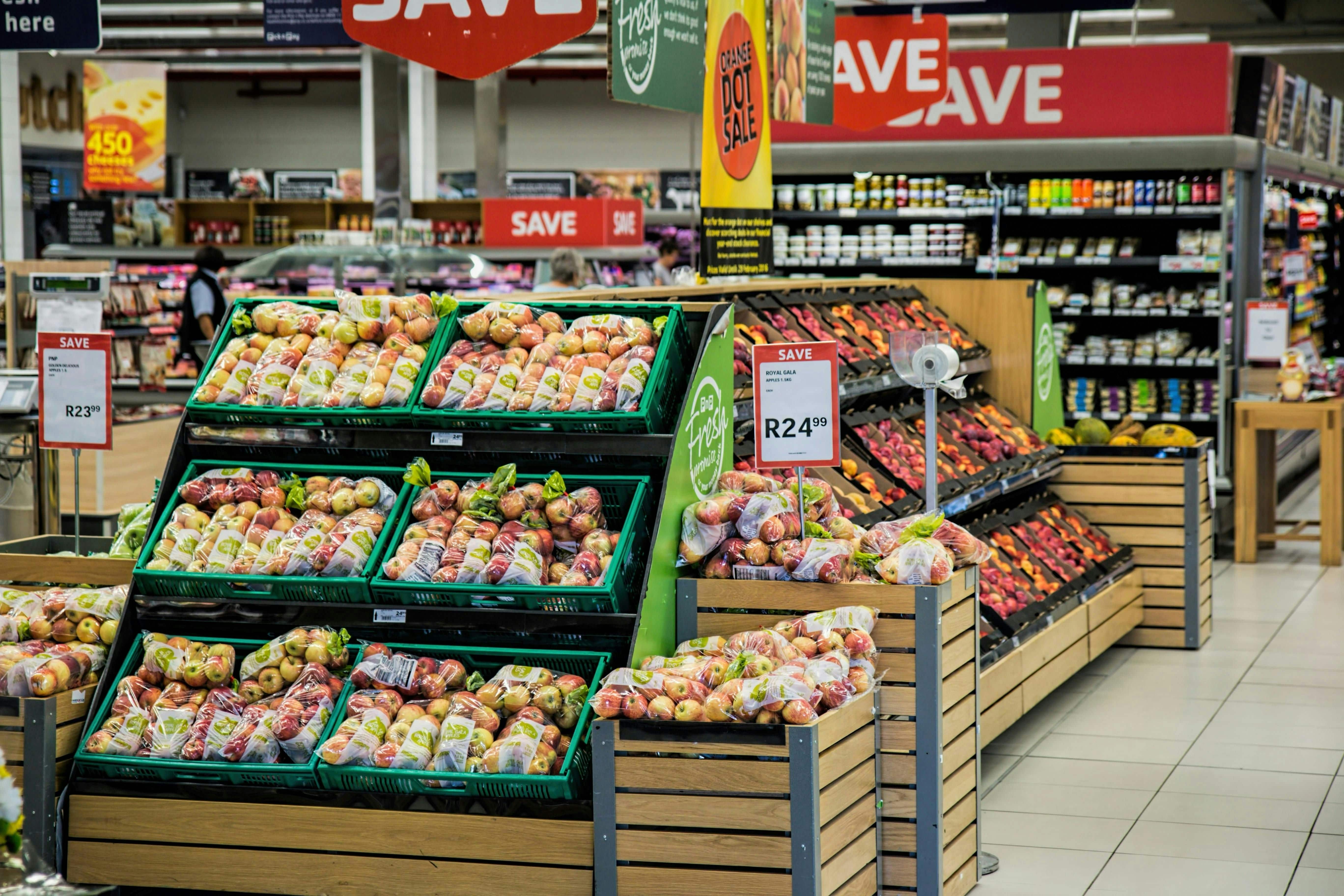 Top 10 Cheapest Grocery Items That Stretch Across Multiple Meals (I Fed Myself for $6/Day Using These)